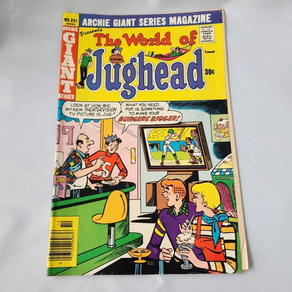 Archie Giant Series The World of Jughead No. 251 Comic Book Magazine Collectible